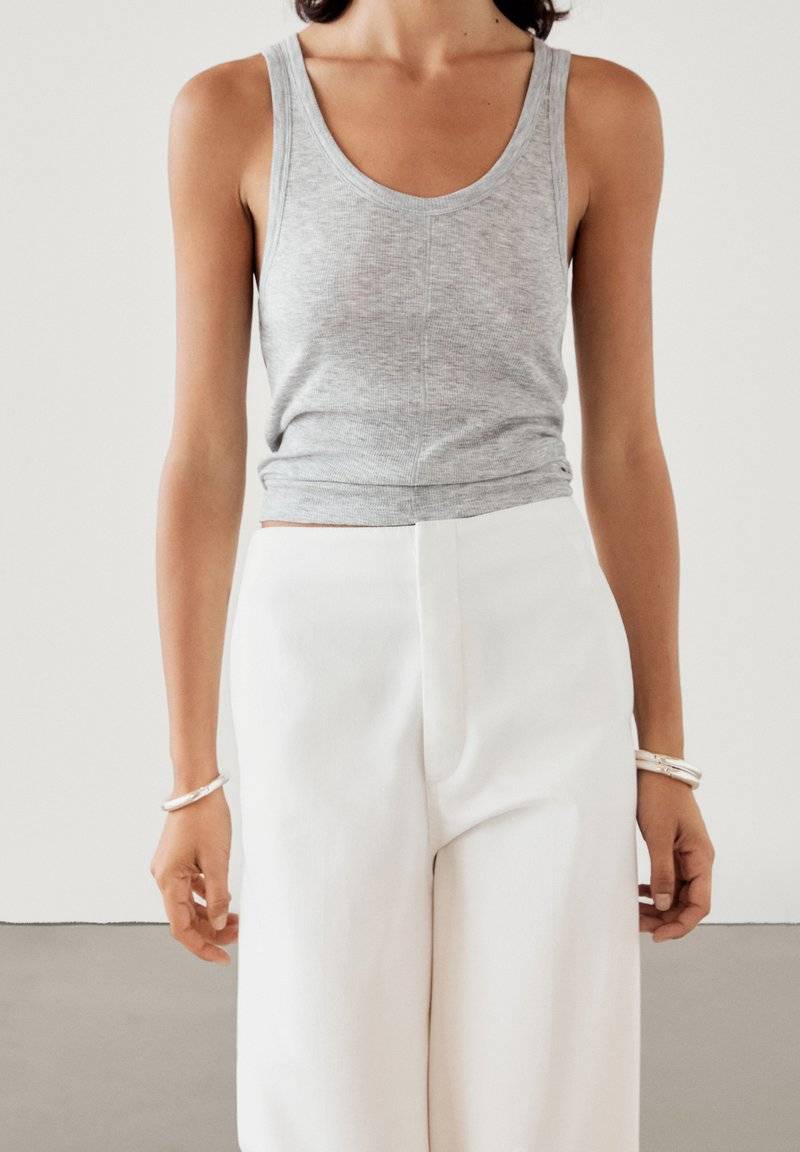 Massimo Dutti Massimo Dutti HIGH-WAIST FLARED - Trousers - white Bis zu 55% Rabatt