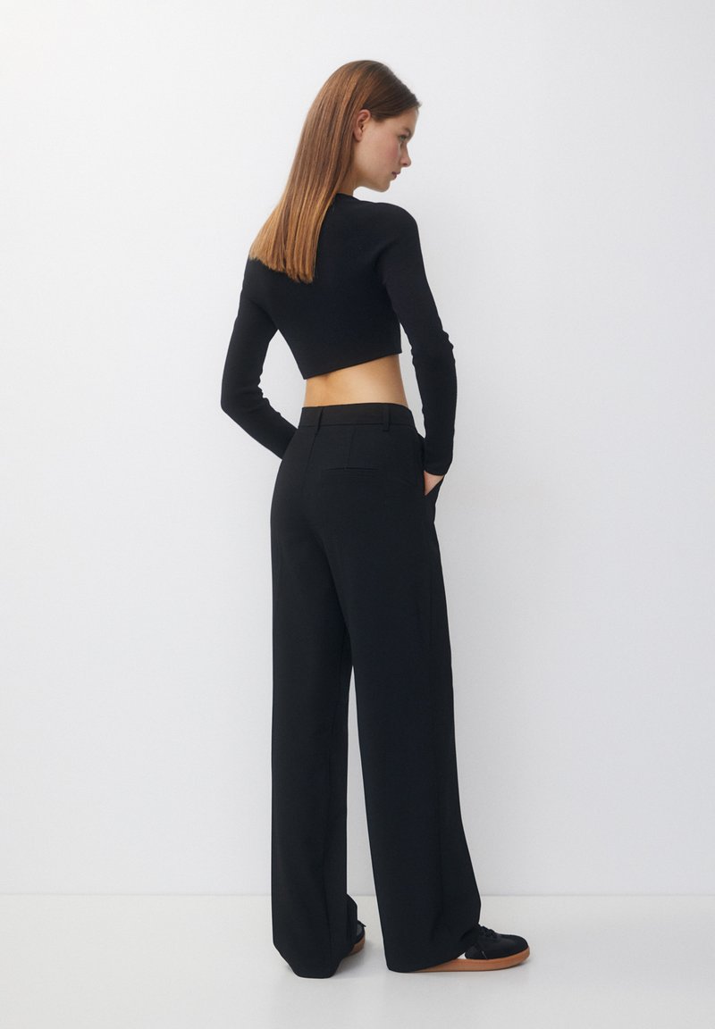 PULL&BEAR PULL&BEAR DARTED SMART - Trousers - black Nur noch ein Tag übrig