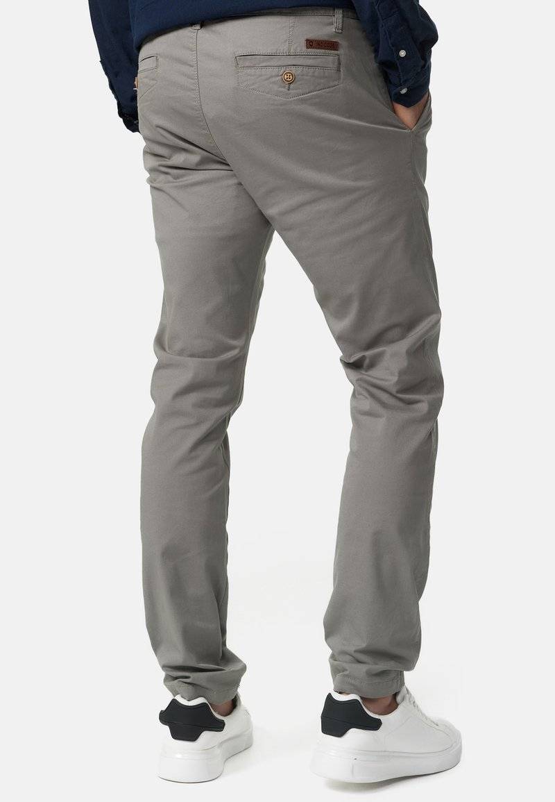 INDICODE JEANS INDICODE JEANS CHERRY - Chinos - light grey 50% Rabatt mit kostenlosem Versand