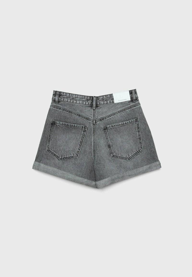 Stradivarius Stradivarius MOM - Denim shorts - grey denim Kostenloser Versand international