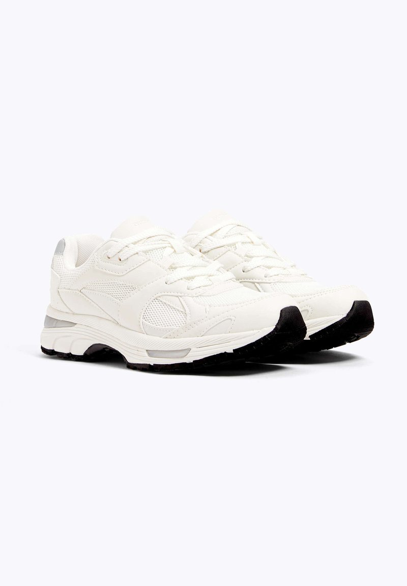 OYSHO OYSHO RETRO RUNNING - Training shoe - white Limitierter Zeitrabatt