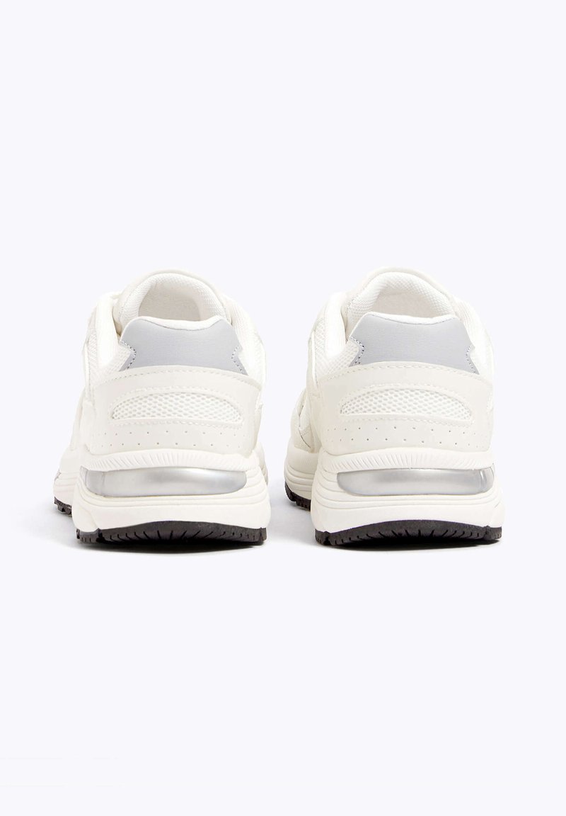 OYSHO OYSHO RETRO RUNNING - Training shoe - white Limitierter Zeitrabatt