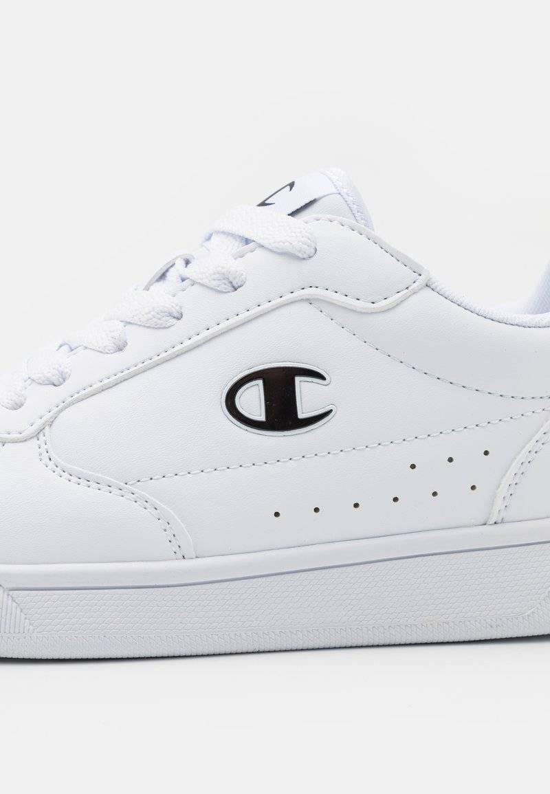 Champion Champion NEW COURT UNISEX - Training shoe - white Saisonschlussverkauf