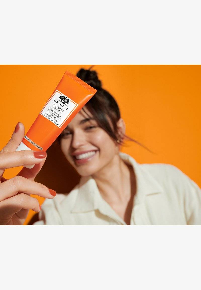 Origins Origins GINZING™ TINTED MOISTURIZER SPF40 - Tinted moisturiser Kauf eins, bekomm eins gratis