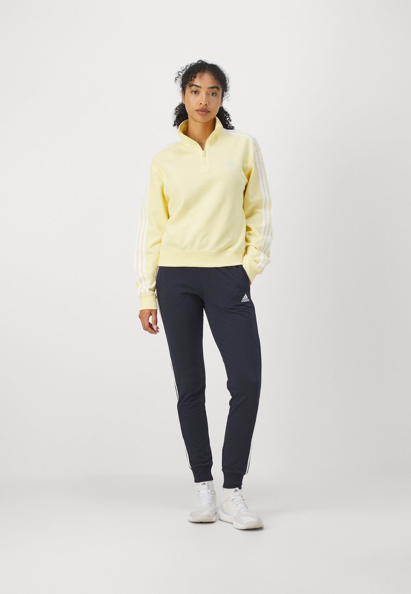 adidas Sportswear adidas Sportswear ESSENTIALS 3-STRIPES QUARTER ZIP - Sweatshirt - almost yellow Online