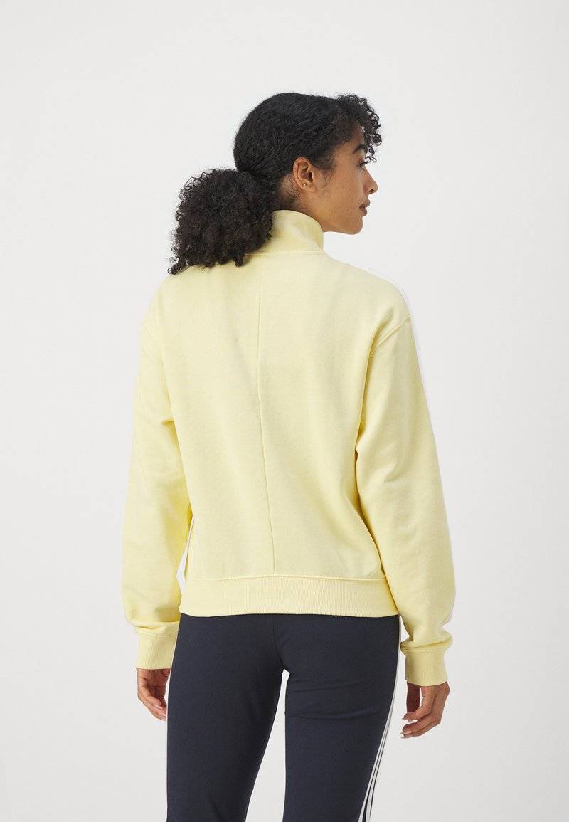 adidas Sportswear adidas Sportswear ESSENTIALS 3-STRIPES QUARTER ZIP - Sweatshirt - almost yellow Online