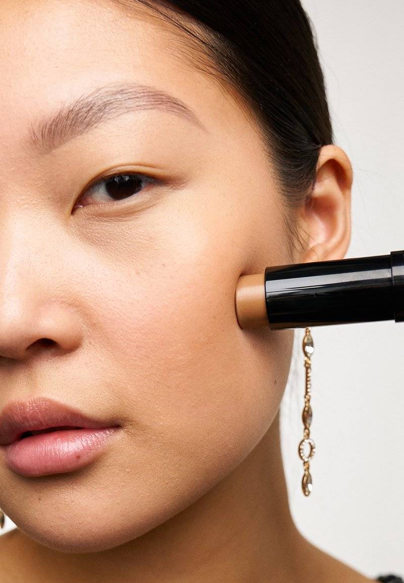 KIKO Milano KIKO Milano SCULPTING TOUCH CREAMY STICK CONTOUR - Contouring - 200 hazelnut Bis zu 50% Rabatt