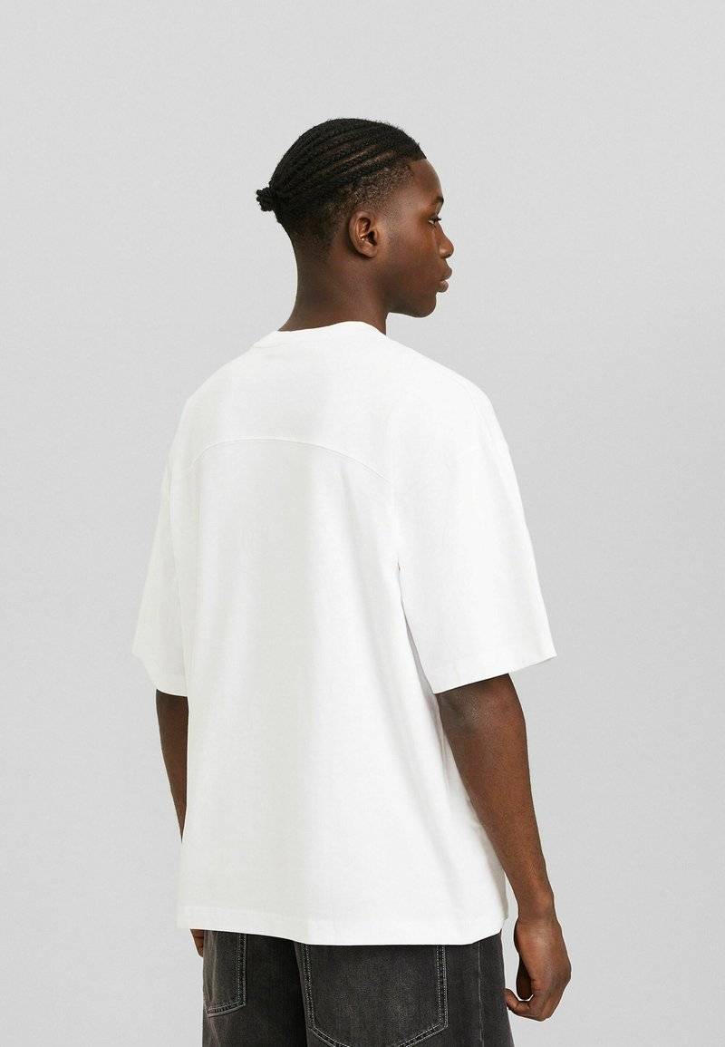 Bershka Bershka SHORT SLEEVE - Basic T-shirt - white Kostenloser Versand international
