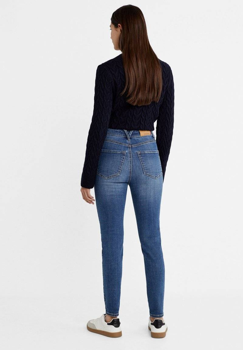 Stradivarius Stradivarius MIT SEHR HOHEM BUND - Jeans Skinny Fit - blue denim Im Verkauf