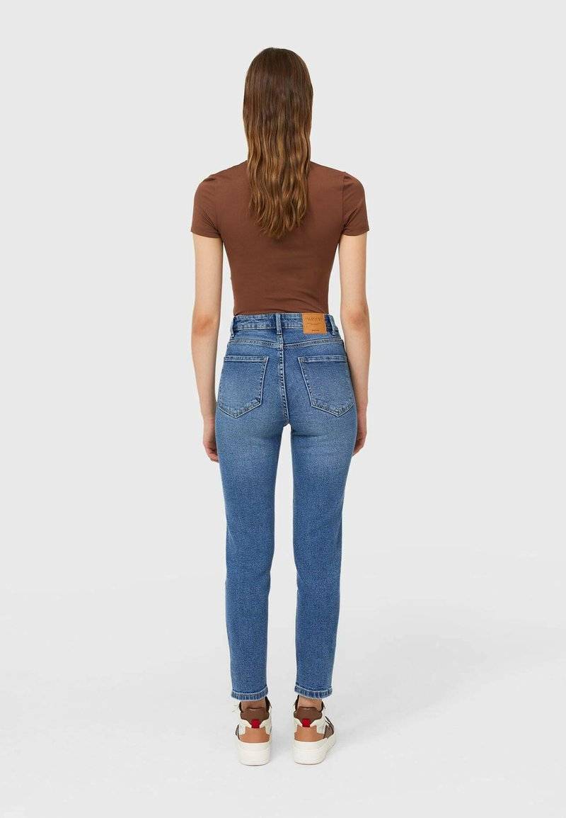 Stradivarius Stradivarius SLIM FIT - Slim fit jeans - dark blue 2025