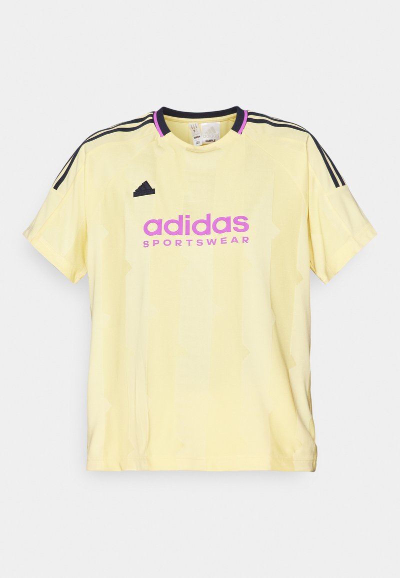 adidas Sportswear adidas Sportswear TIRO CUT STRIPES BOYFRIEND - Print T-shirt - almost yellow Versandkostenfrei