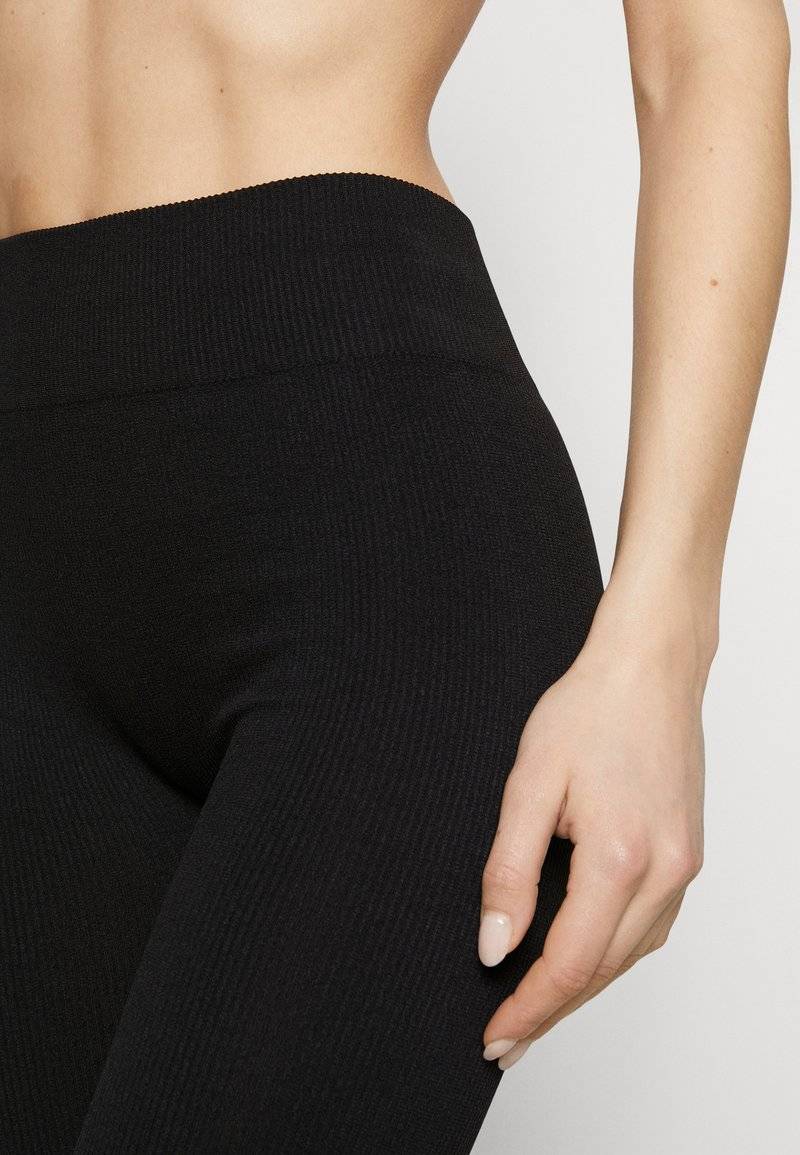 ONLY Play ONLY Play ONPJAIA LIFE HW SEAM NOOS - Shorts - black Osterangebot