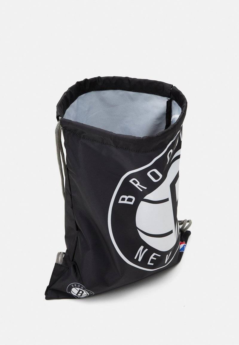 NBA NBA NBA BROOKLYN NETS GYM SACK - Drawstring sports bag - black Vatertagsangebot