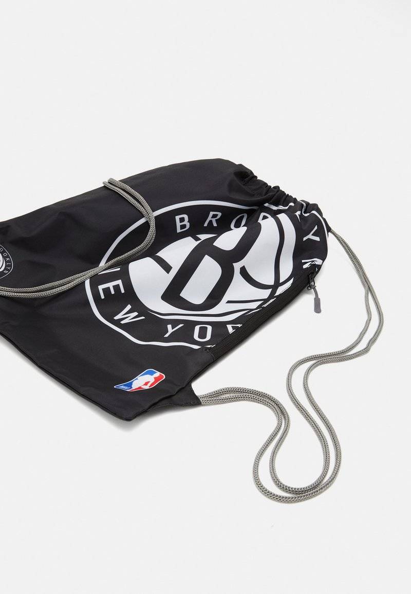 NBA NBA NBA BROOKLYN NETS GYM SACK - Drawstring sports bag - black Vatertagsangebot