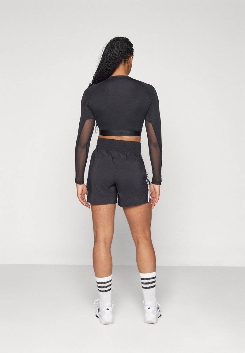 adidas Performance adidas Performance PACER 3-STRIPES WOVEN HIGH-RISE - Sports shorts zollfrei