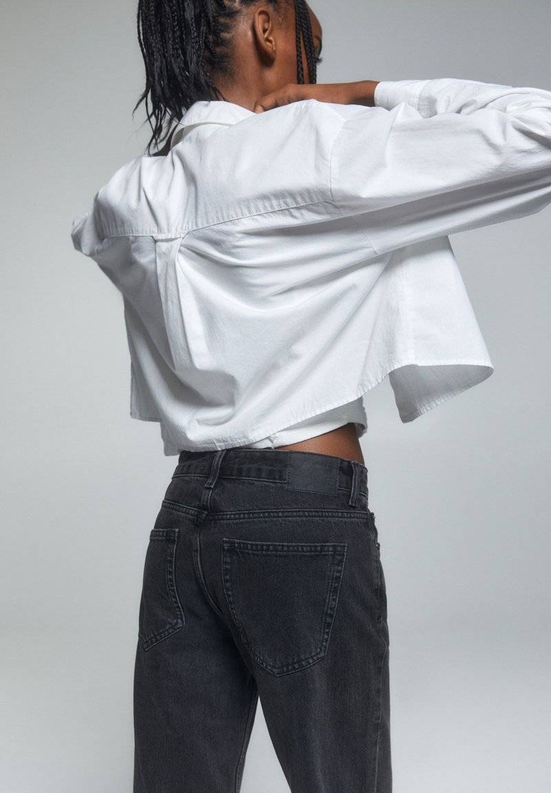 PULL&BEAR PULL&BEAR MID-WAIST - Straight leg jeans - black Limitierter Zeitrabatt