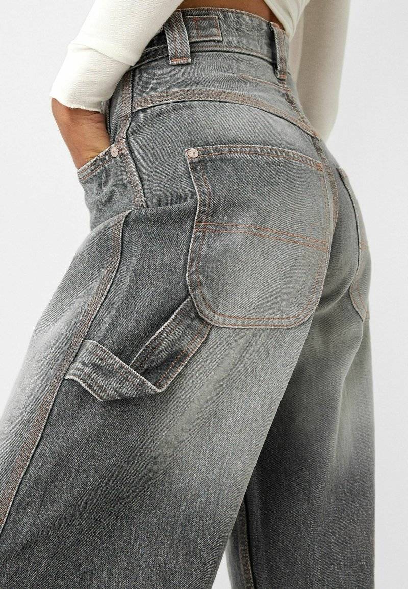 Bershka Bershka WIDE BALLOON CARPENTER - Relaxed fit jeans - grey Flash Sale