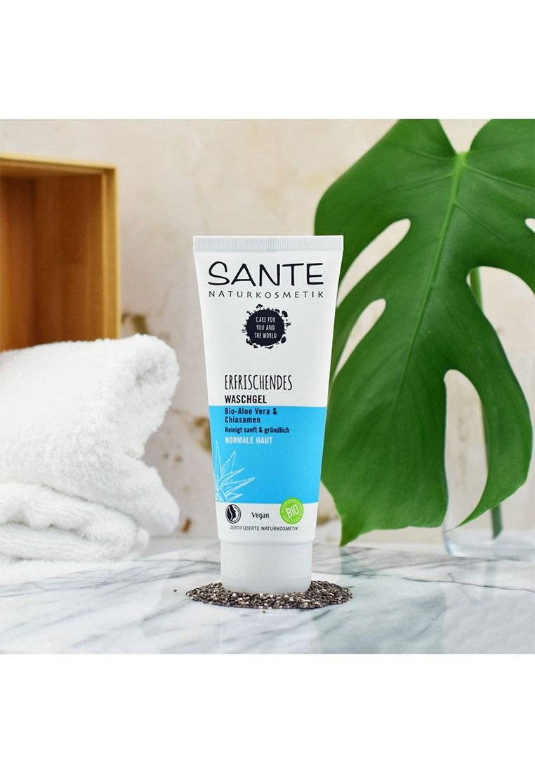 Sante Sante REFRESHING CLEANSING GEL ORGANIC ALOE VERA & CHIA SEEDS - Cleanser Super Sparpreis