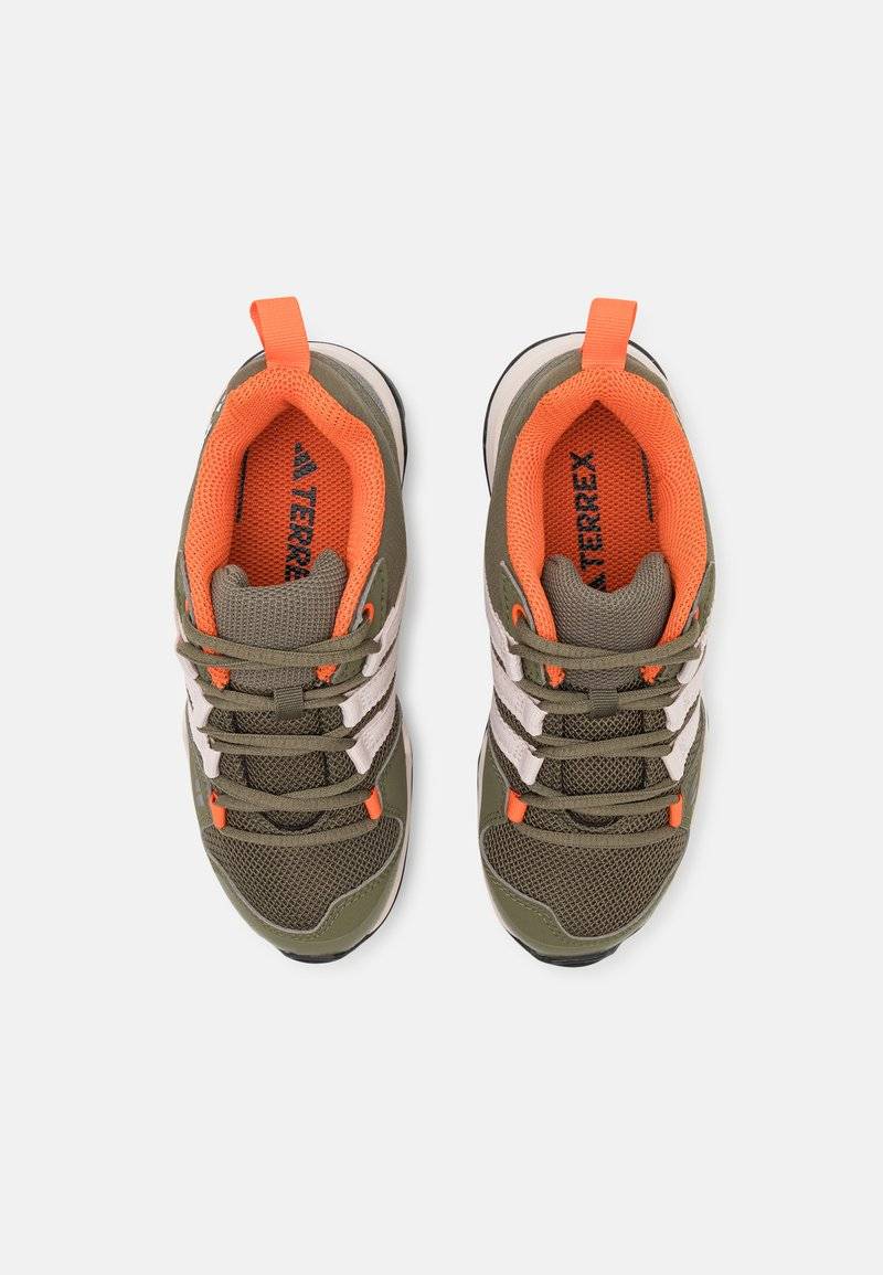 Adidas Terrex Adidas Terrex AX2R HIKING SHOES - Hiking shoes Bis zu 50% Rabatt