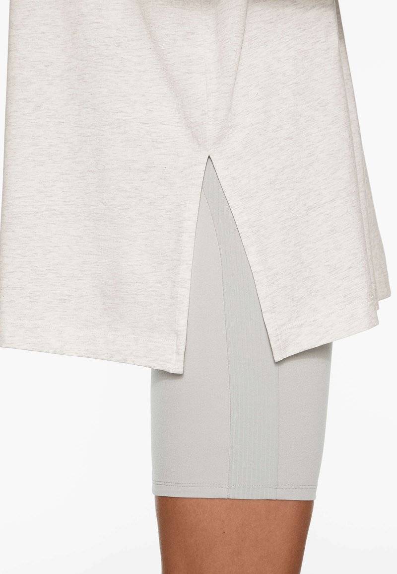 OYSHO OYSHO SHORT SLEEVE - Basic T-shirt - mottled light grey Nur für heute