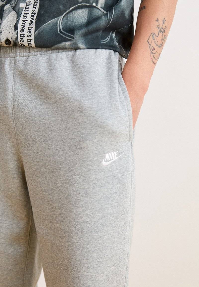 Nike Sportswear Nike Sportswear BUNGIE PANT - Tracksuit bottoms - grey heather Muttertagsangebot