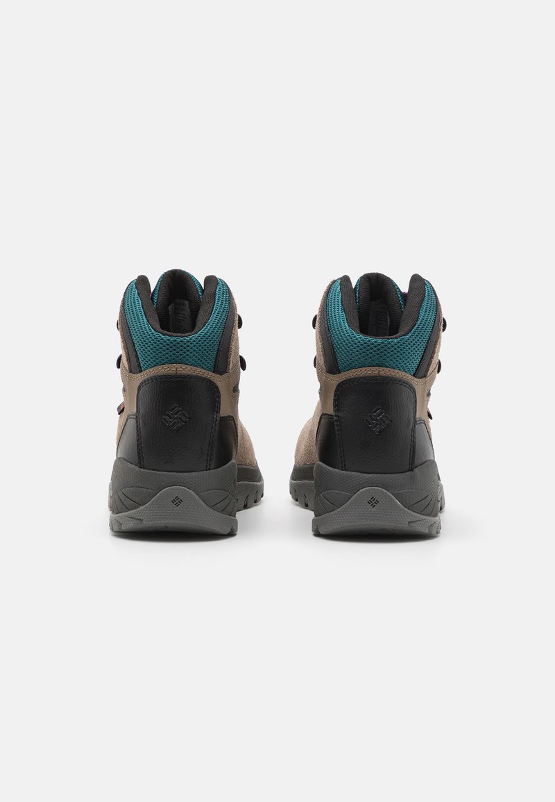 Columbia Columbia NEWTON RIDGE - Hiking shoes Begrenzt auf 3 Tage