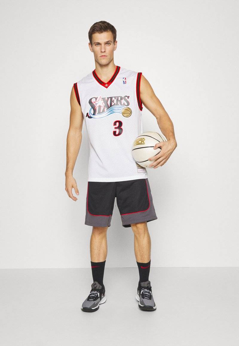 Mitchell & Ness Mitchell & Ness NBA ALLEN IVERSON PHILADELPHIA 76ERS SWINGMAN HOME - Club wear - white 50% Rabatt für begrenzte Zeit