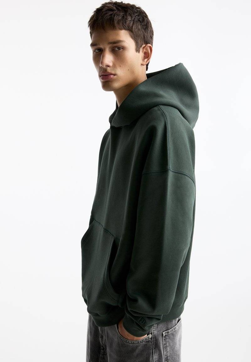 PULL&BEAR PULL&BEAR BOXY - Hoodie - dark green Kostenloser Versand