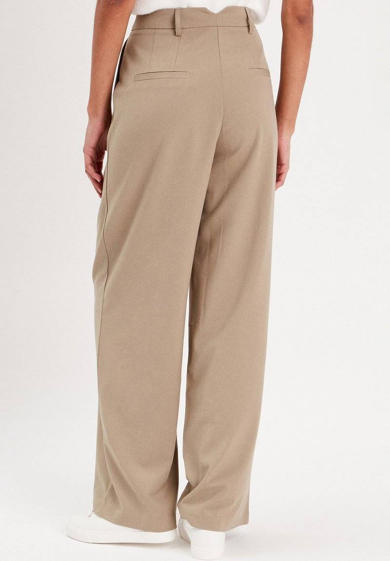 Cache Cache Cache Cache WEITE FLIESSENDE MIT ABNÄHERN - Trousers - vert kaki Valentinstagsangebot