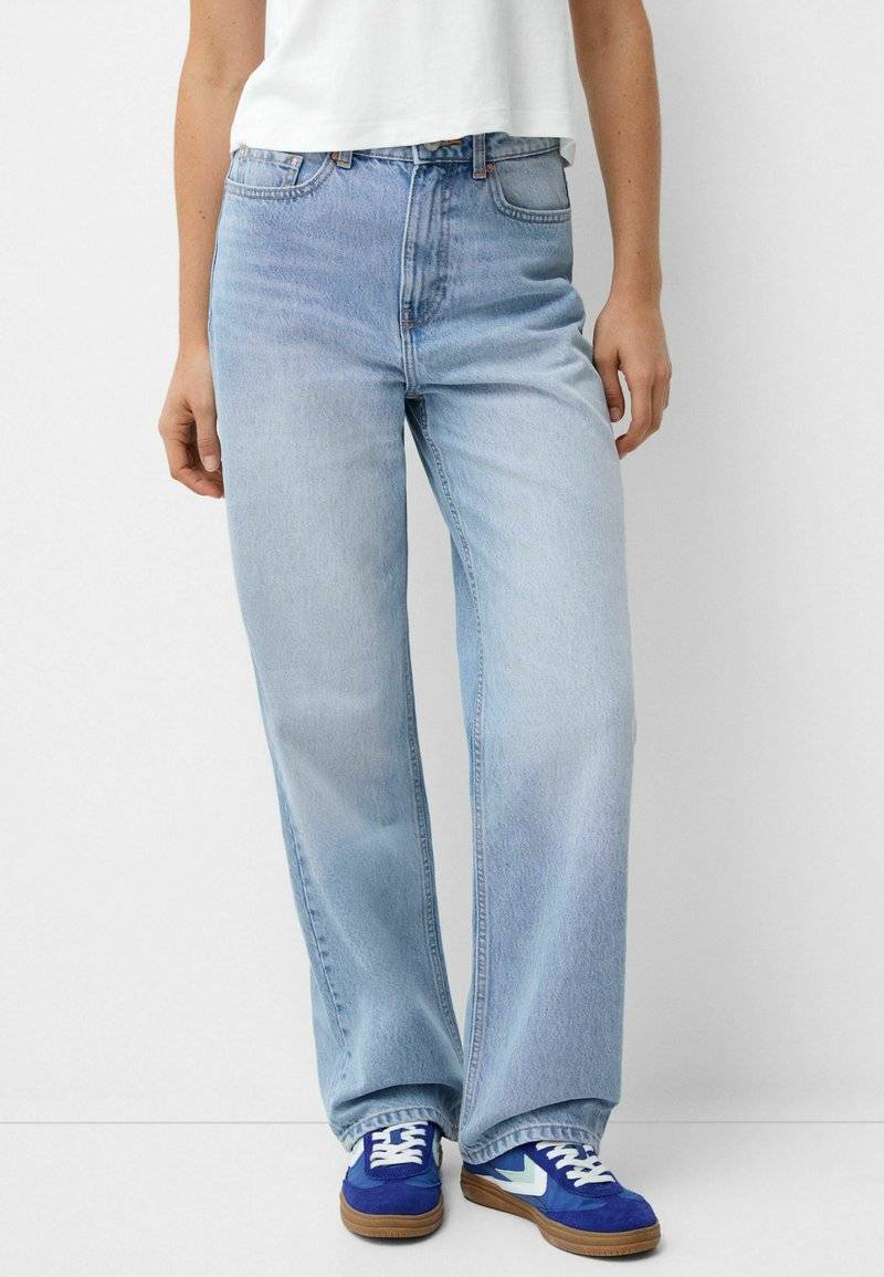 Bershka Bershka MOM - Straight leg jeans Zeitlich begrenztes Angebot
