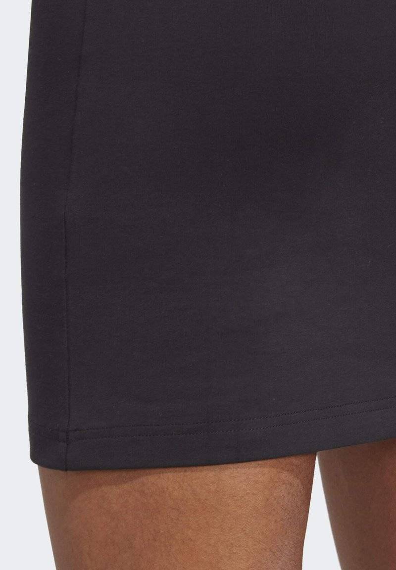 adidas Sportswear adidas Sportswear ESSENTIALS 3-STRIPES SINGLE FITTED - Jersey dress - black white Letzter Tag