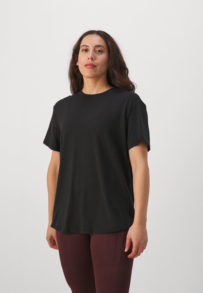 Nike Performance Nike Performance ONE RELAXED TOP - Sports T-shirt - black Bis zu 60% Rabatt