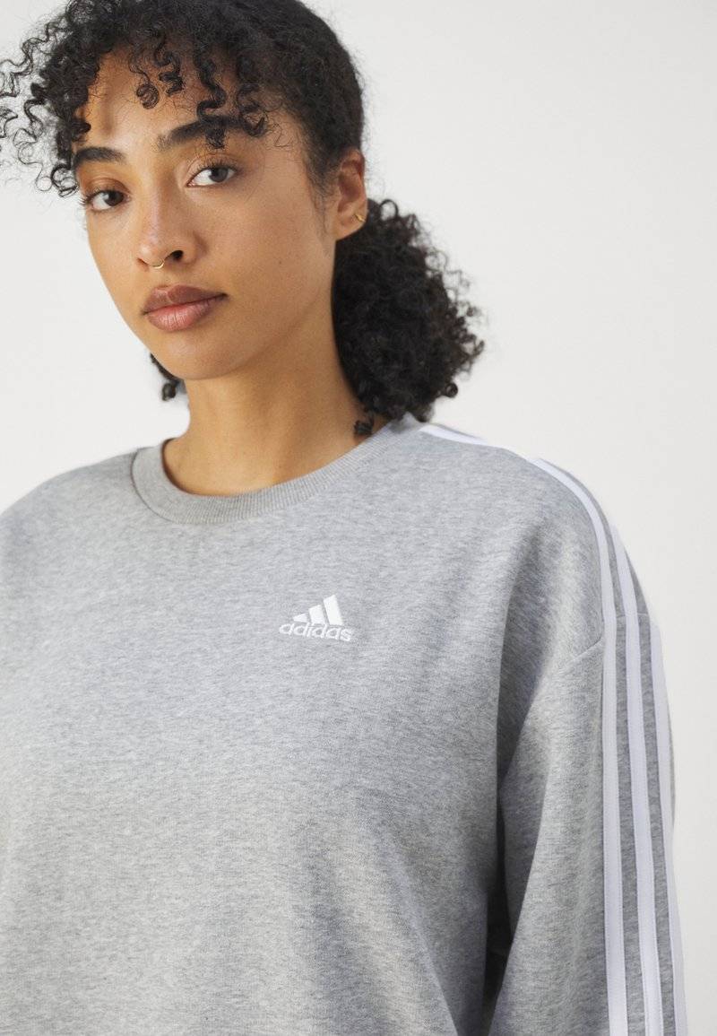 adidas Sportswear adidas Sportswear ESSENTIALS 3 STRIPES OVERSIZED - Sweatshirt Bis zu 65% Rabatt