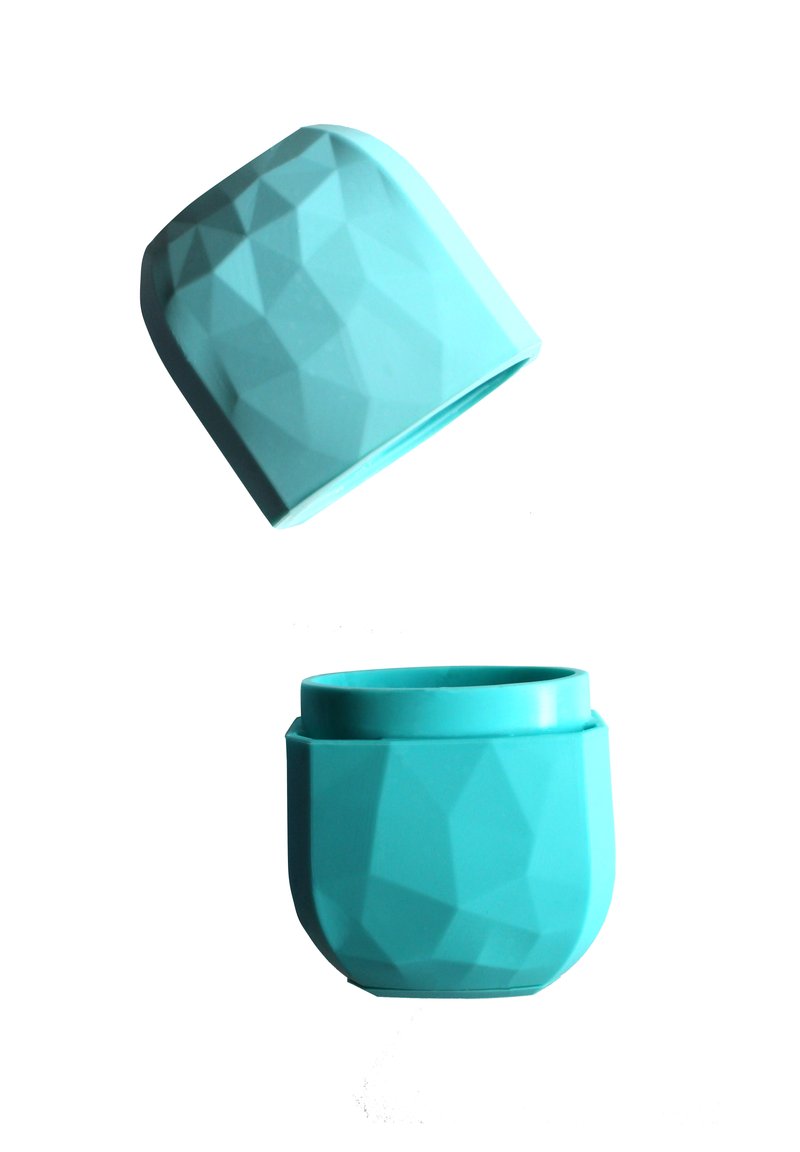 ARI ANWA Skincare ARI ANWA Skincare FACIAL ICE CUBE - MASSAGE ROLLER TOOL - Skincare tool - fresh blue Begrenzt auf 3 Tage