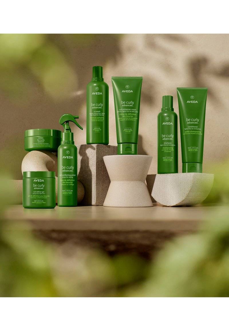 Aveda Aveda BE CURLY ADVANCED™ COIL DEFINER GEL - Hair styling Kostenloser Versand