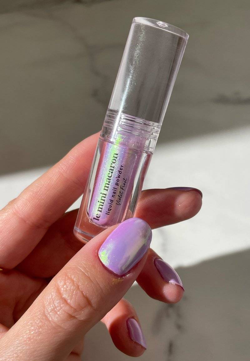 Le Mini Macaron Le Mini Macaron LIQUID NAIL POWDER - Nail polish - violet frost Begrenzte Freigabe