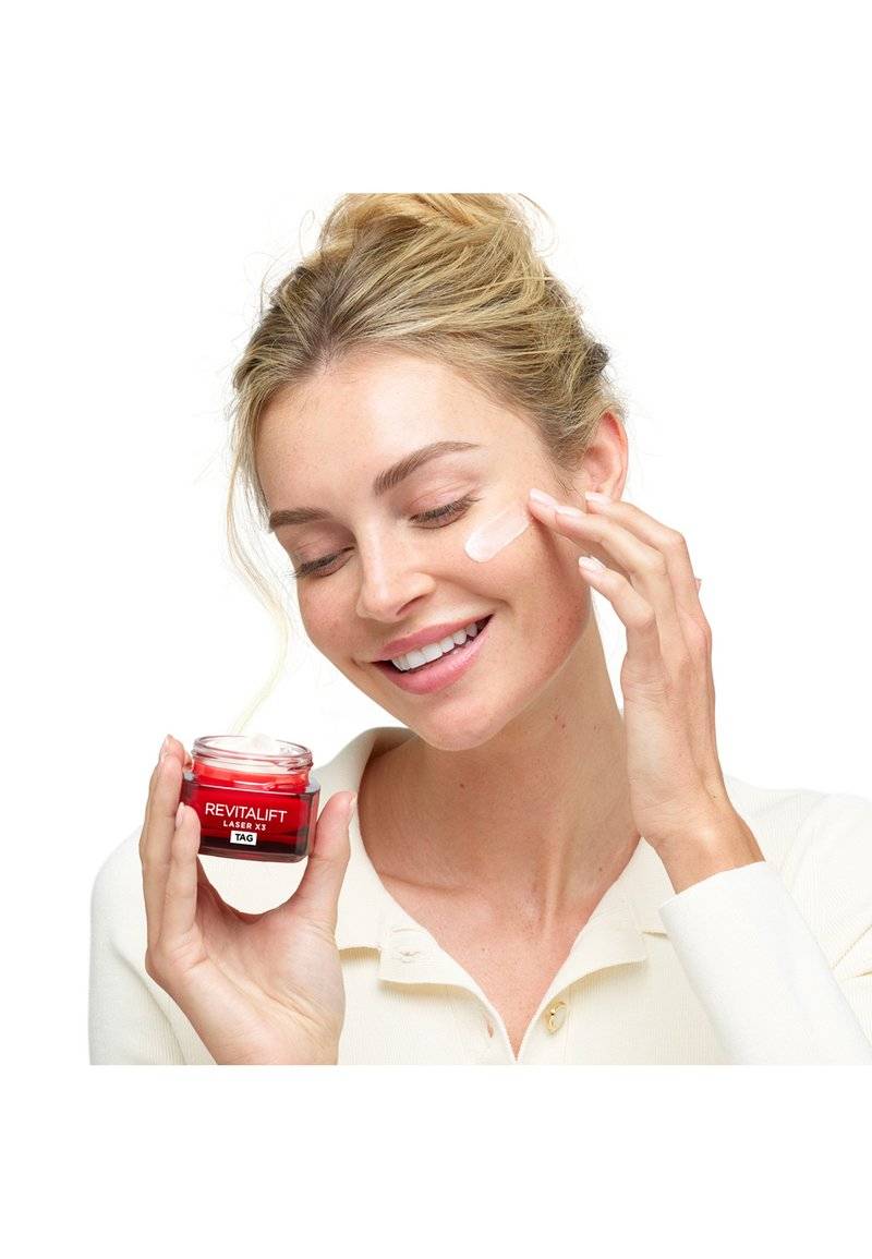 L'Oréal Paris Skin L'Oréal Paris Skin REVITALIFT LASER DAYCREAM - Face cream Vierteljährliche Förderung