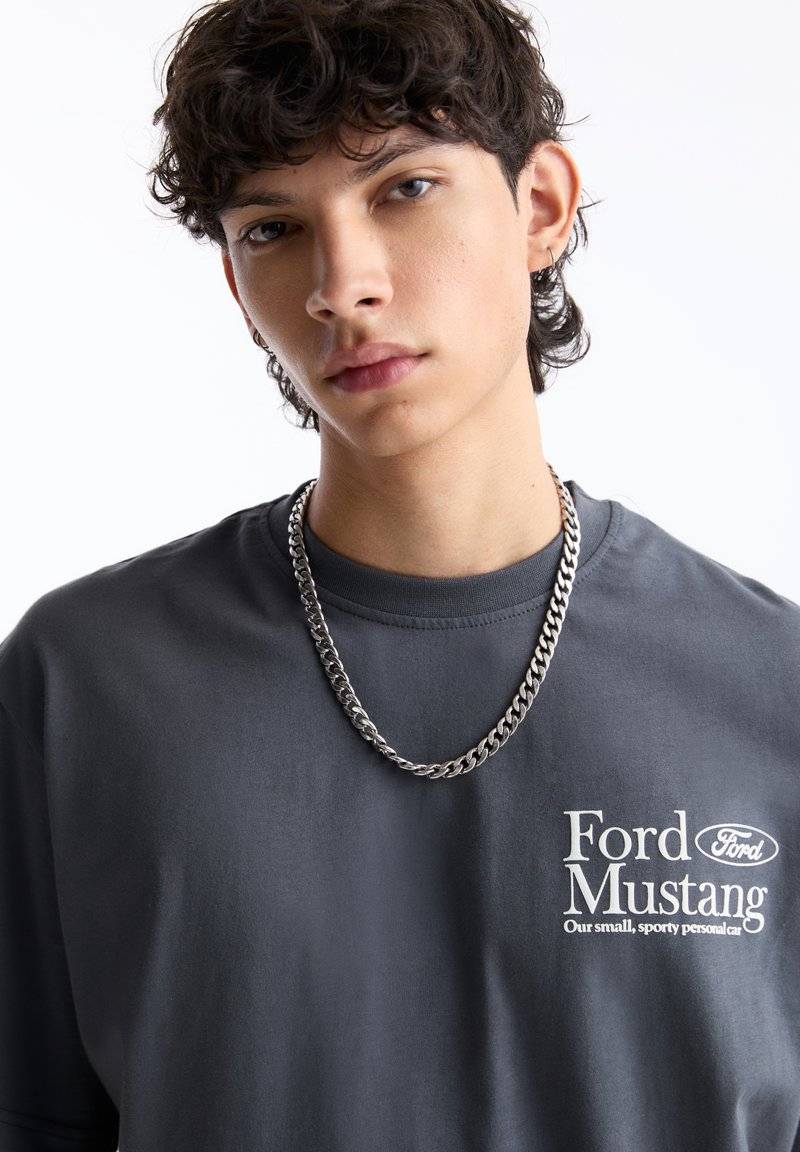 PULL&BEAR PULL&BEAR FORD SHORT SLEEVE - Print T-shirt - grey Super Rabatt
