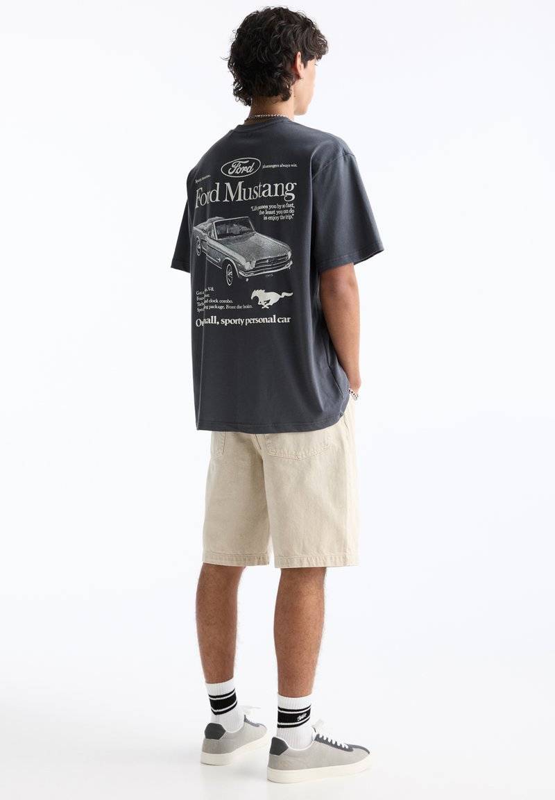 PULL&BEAR PULL&BEAR FORD SHORT SLEEVE - Print T-shirt - grey Super Rabatt