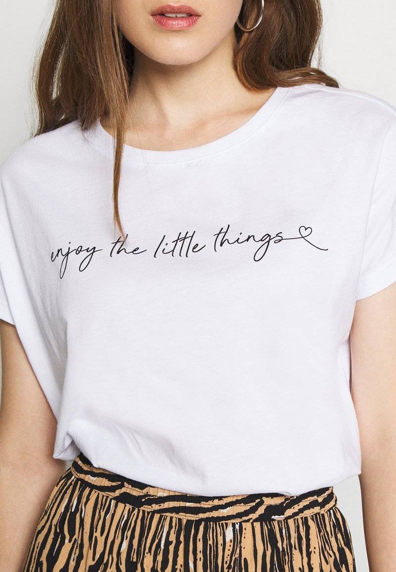 Even&Odd Even&Odd MANDALA ENJOY THE LITTLE THINGS TEE - Print T-shirt - white Rabatte dieses Monats