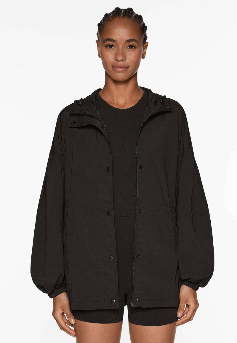 OYSHO OYSHO REPELLENT TECHNICAL - Windbreaker - black Black Friday