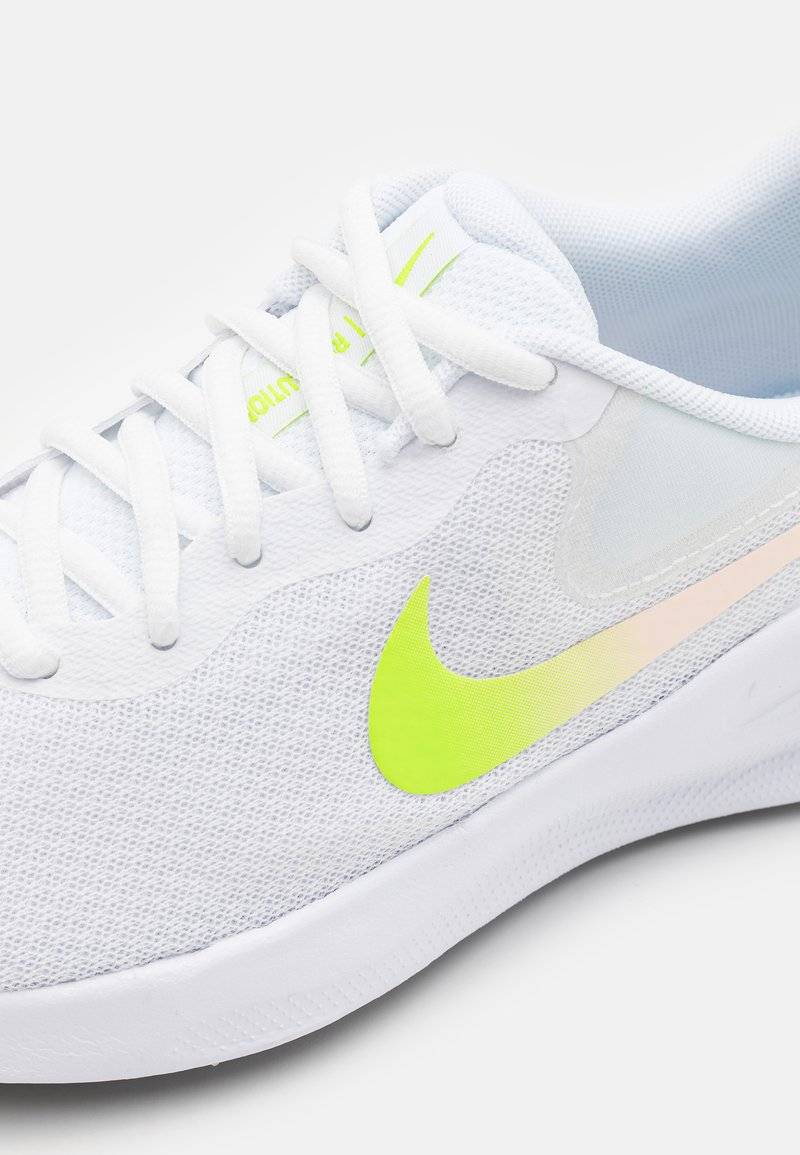 Nike Performance Nike Performance REVOLUTION 7 - Neutral running shoes Bestseller
