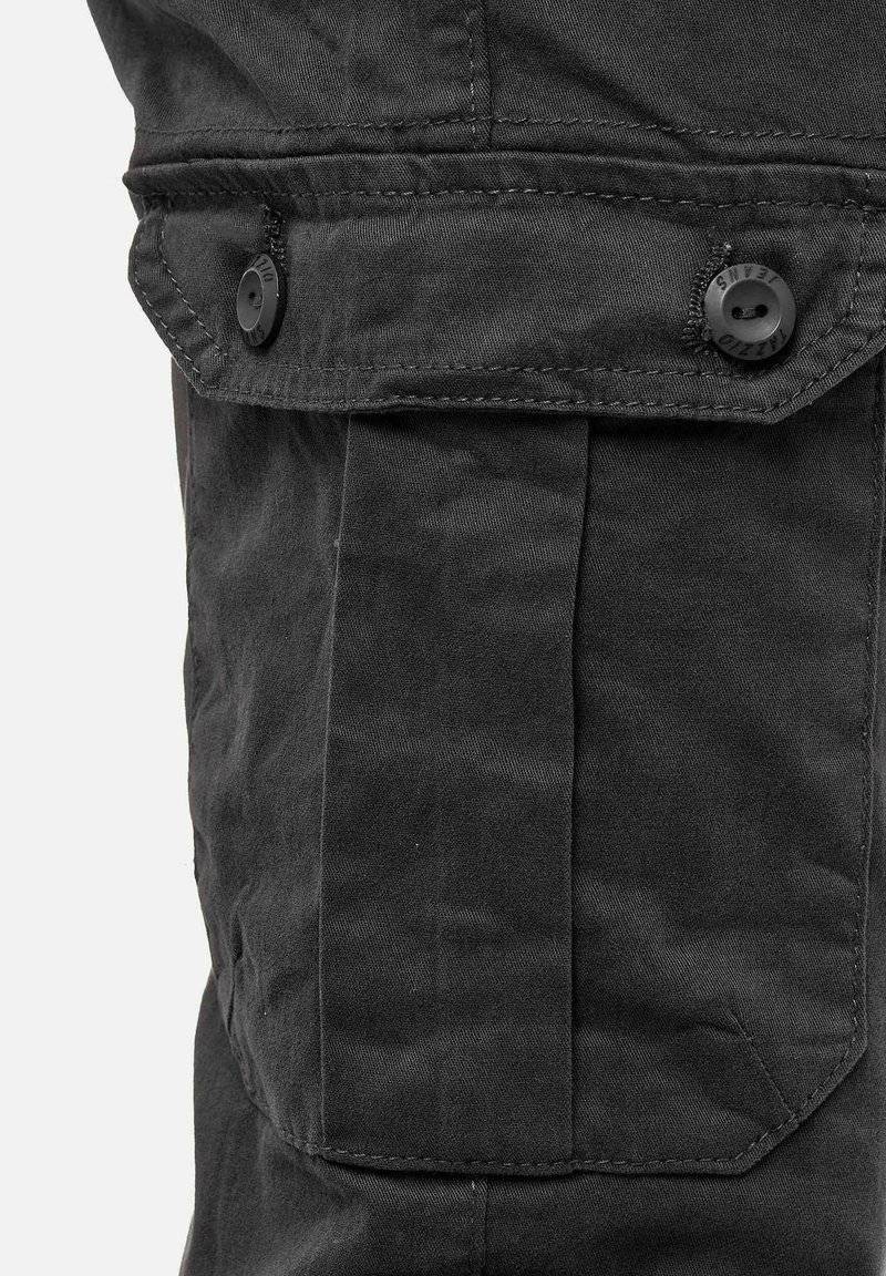 Tazzio Tazzio Cargo trousers - anthrazit Speichern exportieren