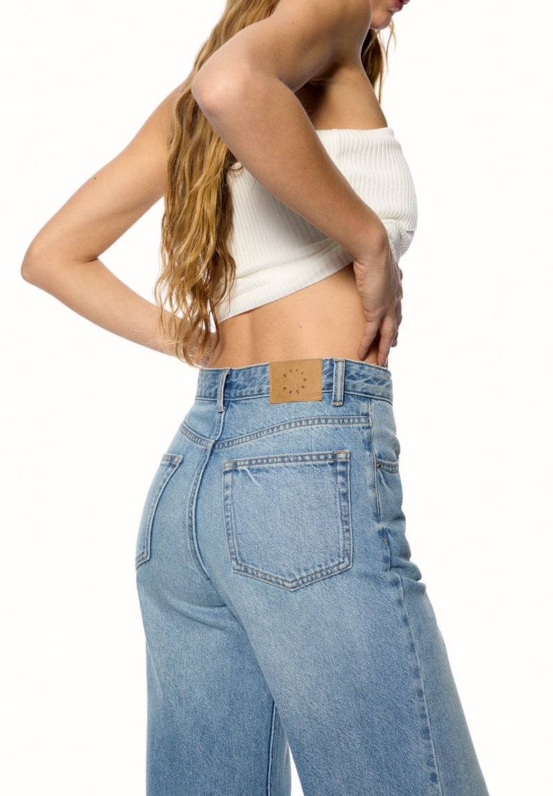 PULL&BEAR PULL&BEAR HIGH WAIST - Flared Jeans - blue 2025