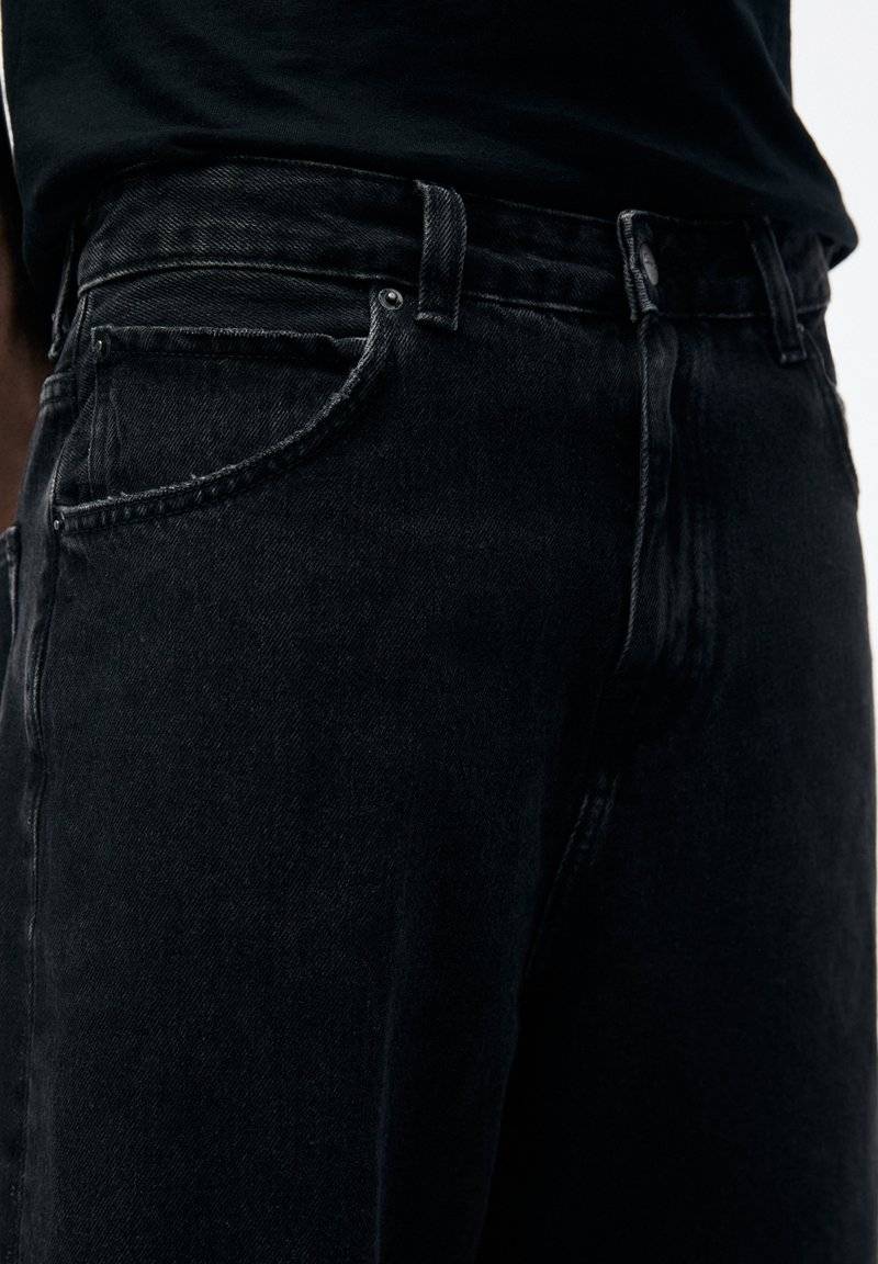 PULL&BEAR PULL&BEAR LOOSE-BAGGY - Relaxed fit jeans - black Auslauf