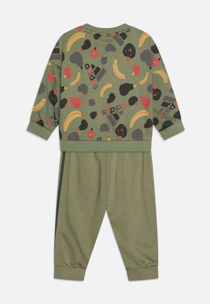 adidas Performance adidas Performance ESSENTIALS ALLOVER PRINTED - Tracksuit - tent green Vatertagsangebot