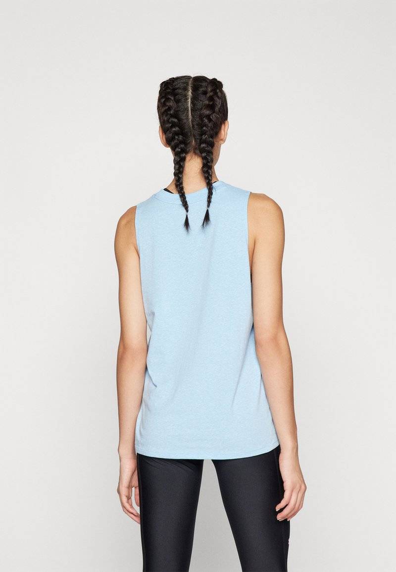 Under Armour Under Armour RIVAL MUSCLE TANK - Top Saisonale Angebote