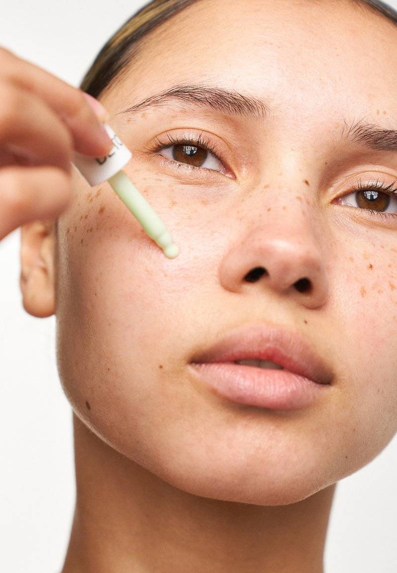 KIKO Milano KIKO Milano SMART DROPS DETOX DETOX BOOSTER - Serum Bis zu 50% Rabatt