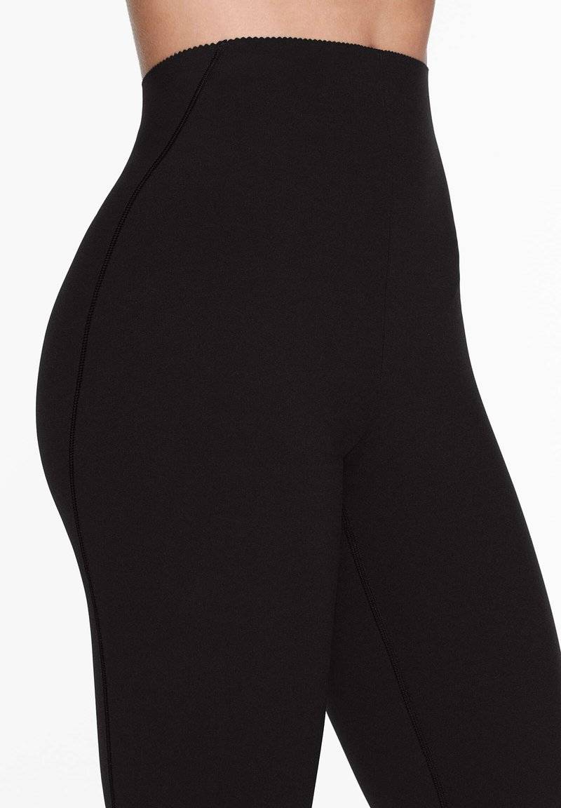 OYSHO OYSHO COMPRESSIVE WAIST CONTROL ANKLE-LENGTH - Leggings - black Osterangebot