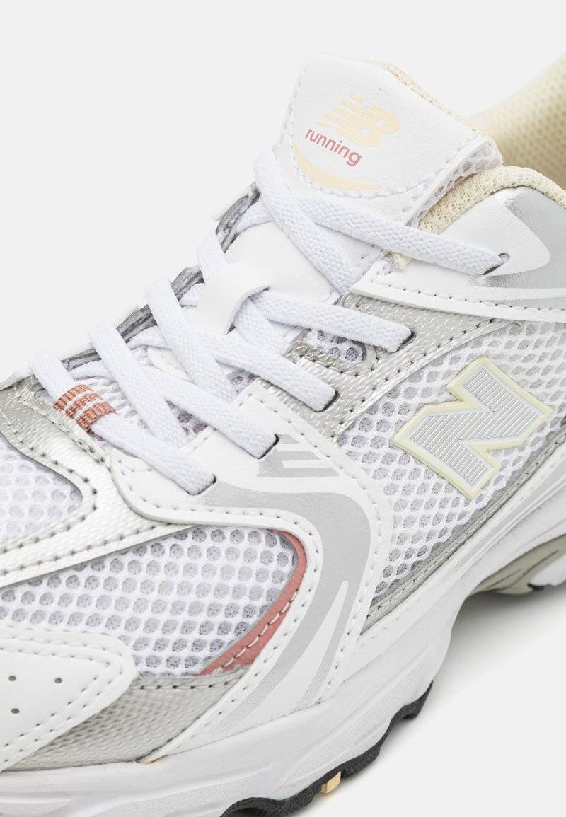 New Balance New Balance 530 UNISEX - Trainers - white Sonderangebot der Fabrik